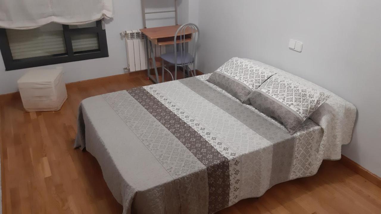 Piso Tranquilo Ponferrada Apartment Luaran gambar